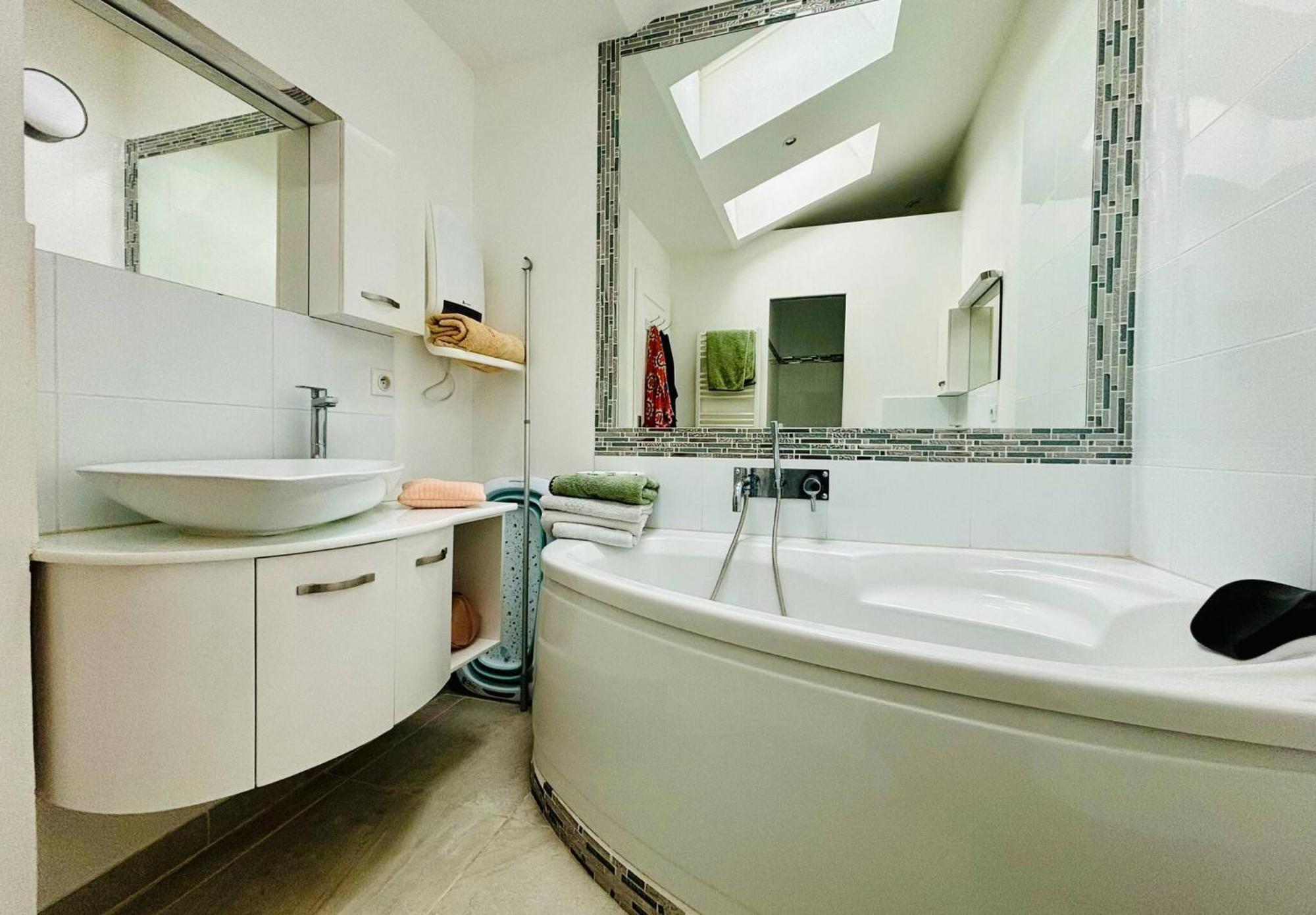 L Armada - Maison 3 Chambres - Terrasse Wifi La Rochelle  Kültér fotó